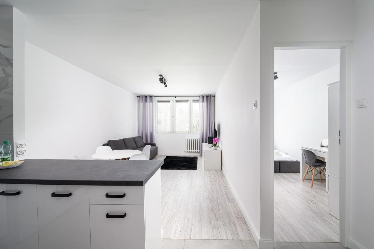 Wierzbno Modern Apartment Varsovia Exterior foto