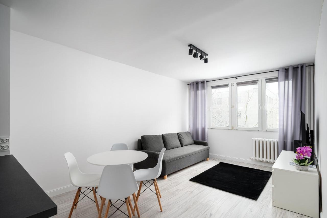 Wierzbno Modern Apartment Varsovia Exterior foto